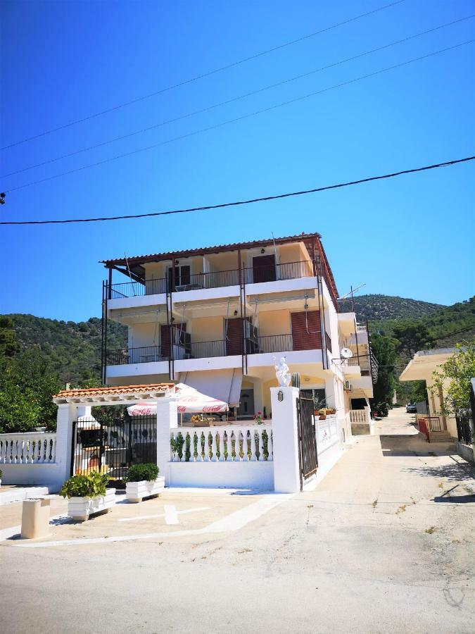 Neorio Studios Poros Town Esterno foto