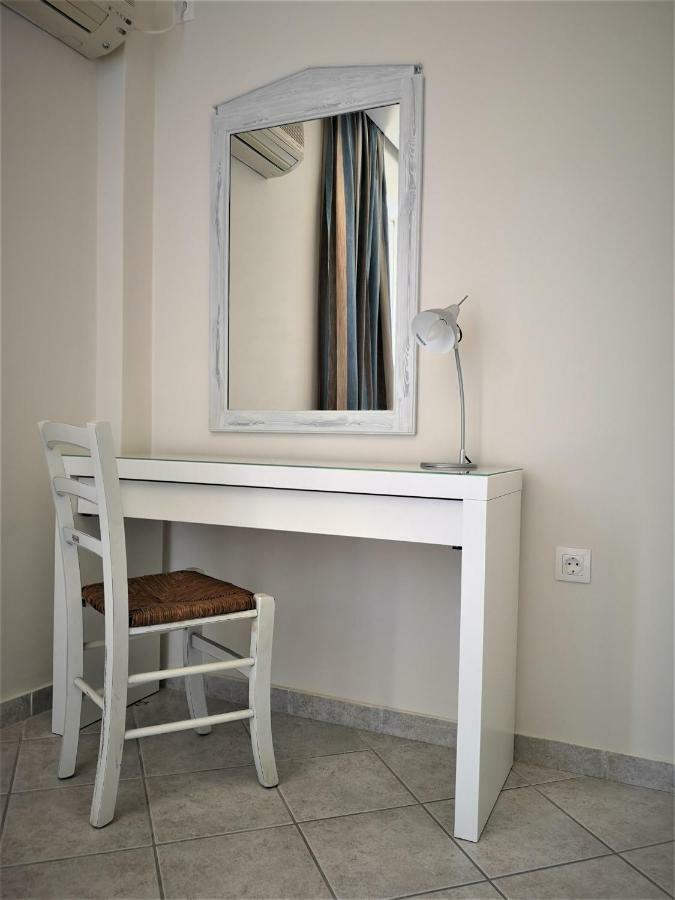 Neorio Studios Poros Town Esterno foto